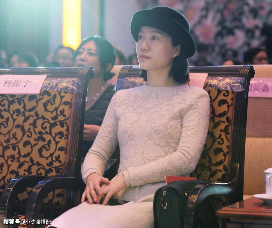 岁月不败美人46岁的翁帆穿衣得体大方比28岁的她更有气质