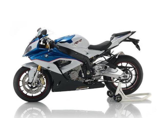 宝马又一王炸续航200km999cc四缸油冷205马力22万值吗