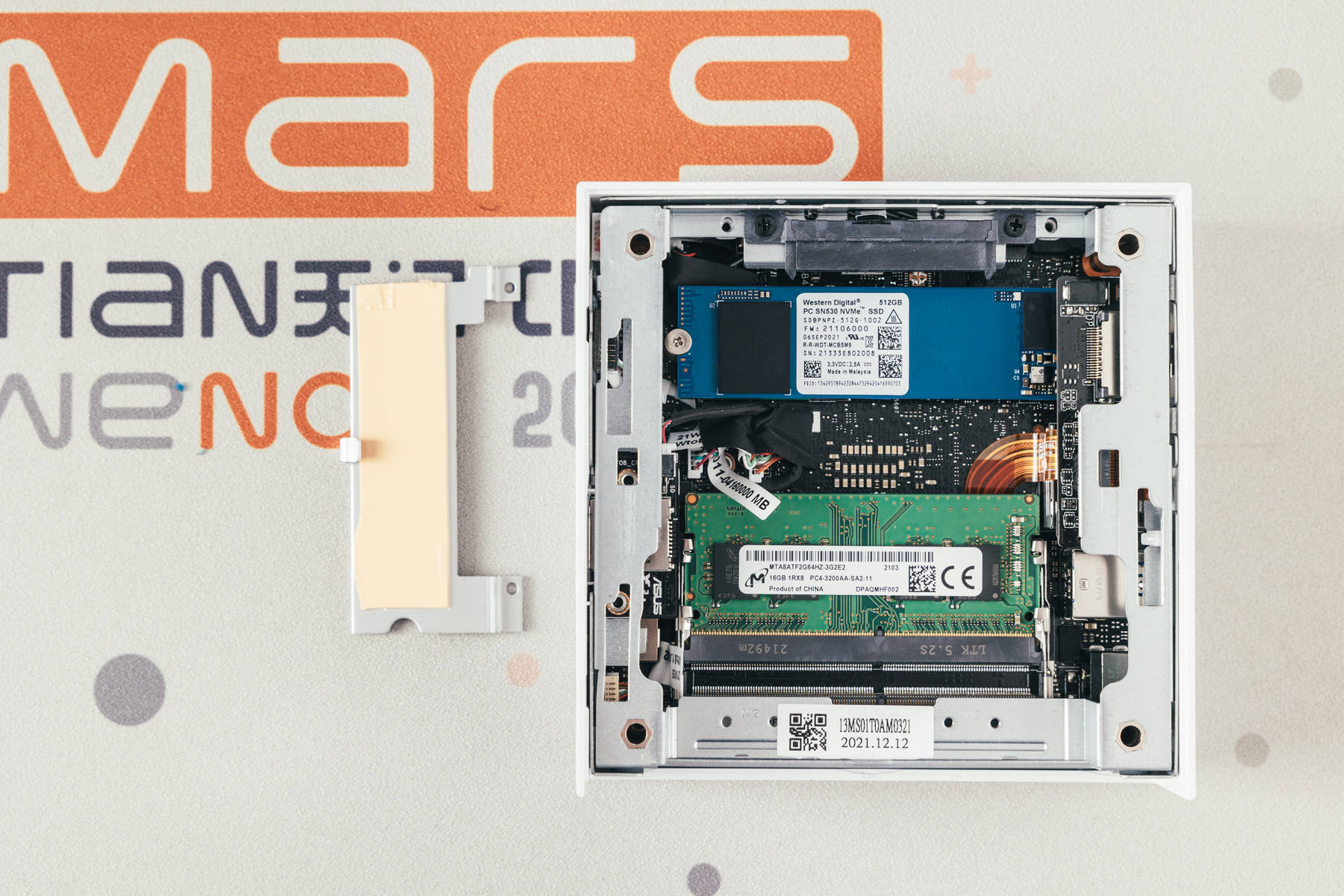 巴掌大小颜控迷你主机华硕pn51白色版开箱分享