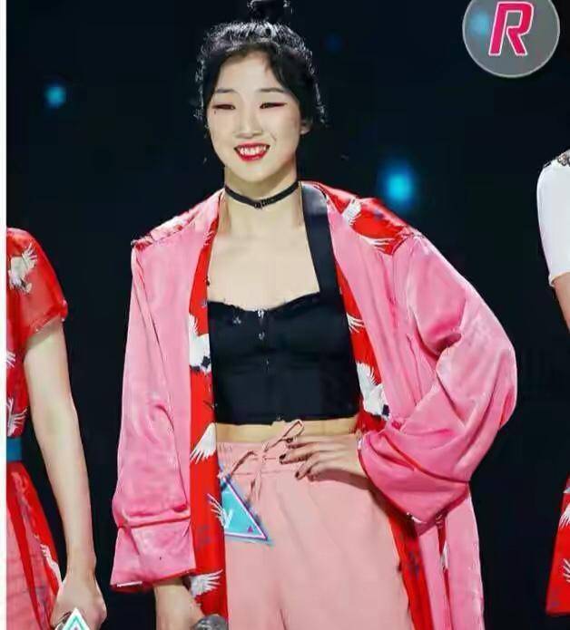 我们再来看看yami,yami的长相在创造101中属于特别有辨识度的那种,是