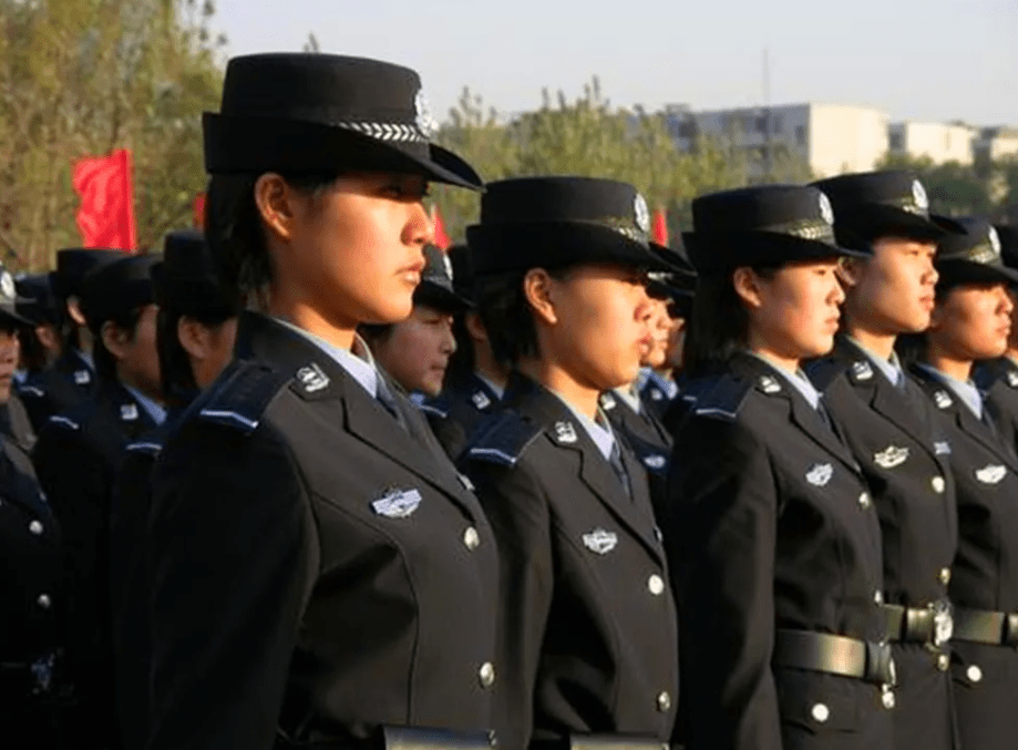 帶有地理位置的,我們耳熟能詳的警校有遼寧警察學院,吉林警察學院