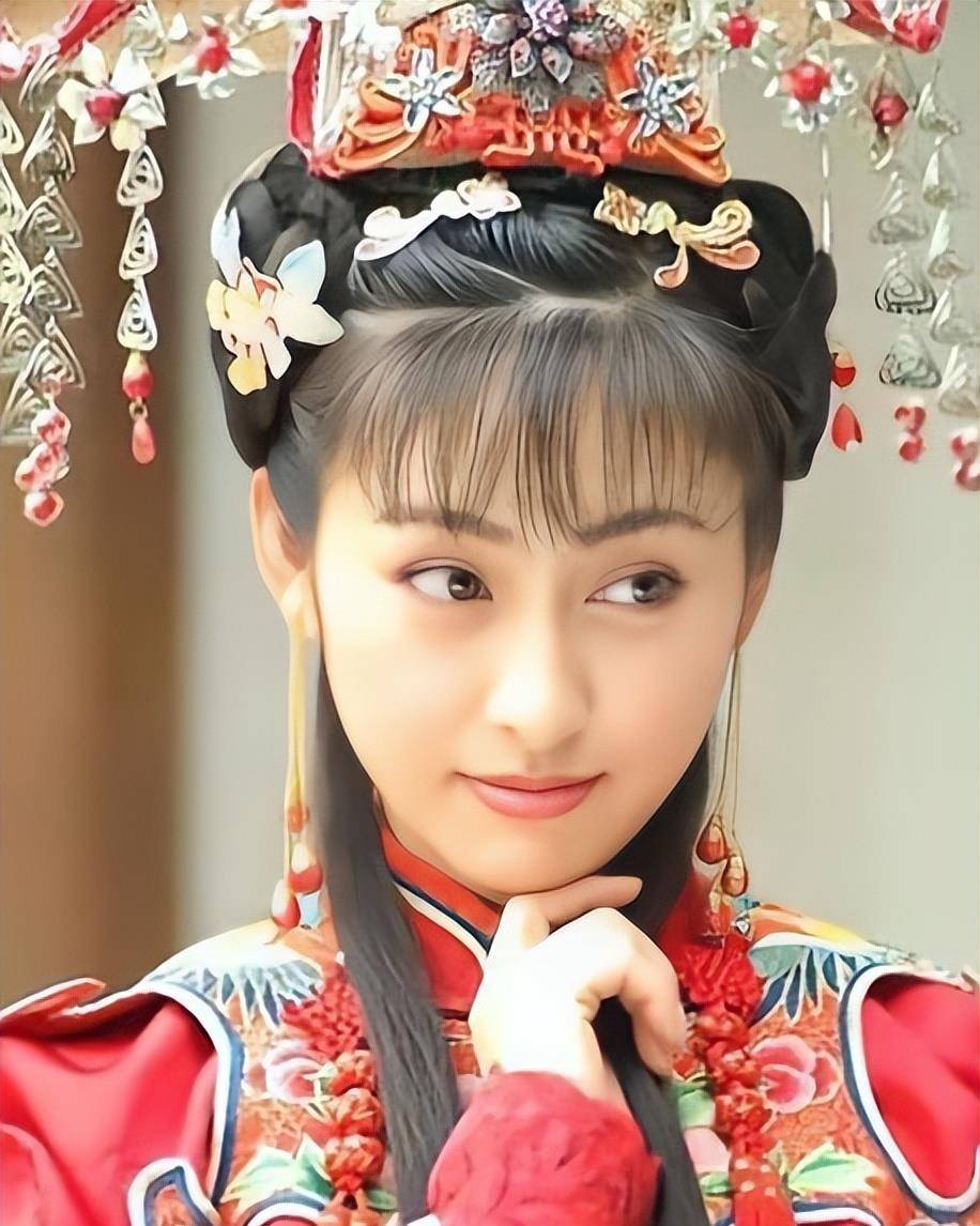 王雅琦:17岁与张铁林相恋,28岁嫁李子雄,婚后生一子,幸福美满_角色_表演_父亲