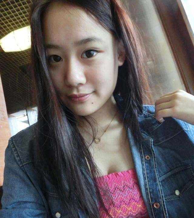 范志毅24岁女儿像妈妈,8岁时父母离婚,后妈只比自己大12岁_张梦瑾