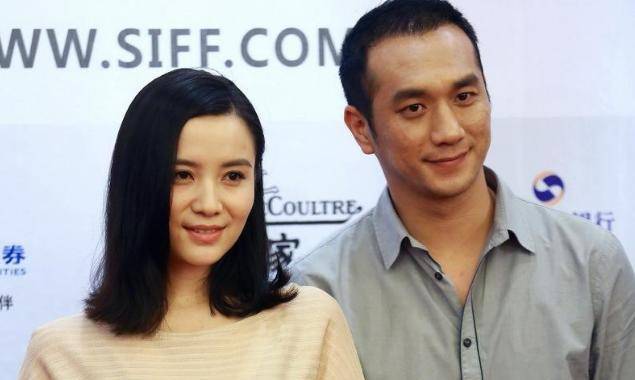 在与张黎的感情结束之后,小宋佳的下一段感情就是黄少峰了,两人相
