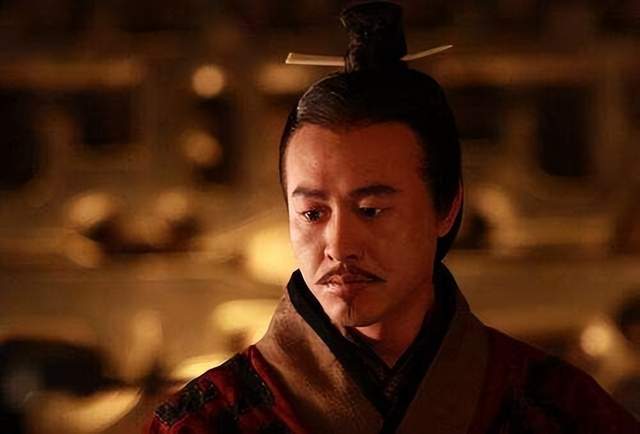原创
乐山大佛的鼻子为何是黑色,专家经采样调查,揭开了其中的秘密