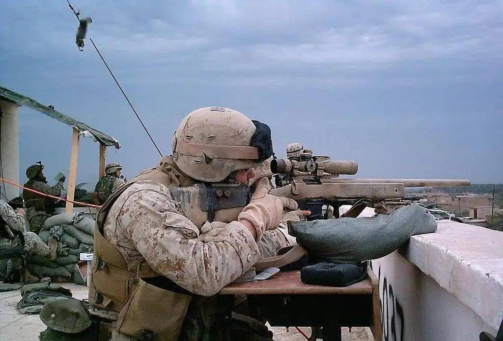 《血战钢锯岭》;另一个是以伊拉克和阿富汗战争为背景,如《美国狙击手