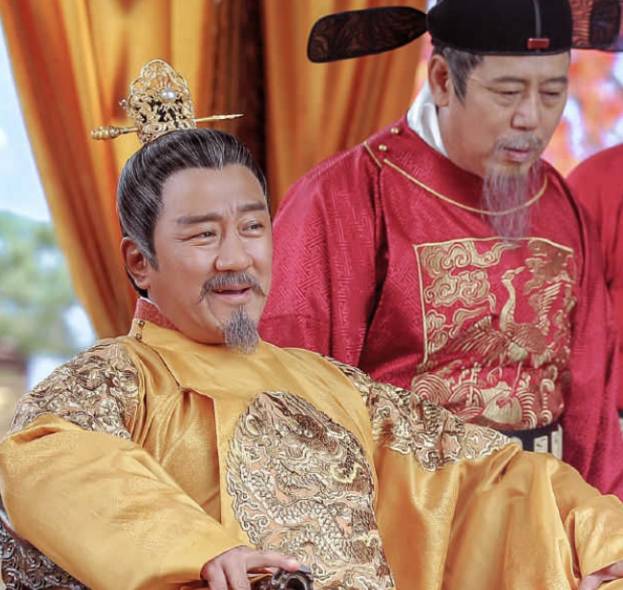 在宫中没有任何背景,硬是靠智商碾压了阁老_朱厚熜_杨廷和_父亲