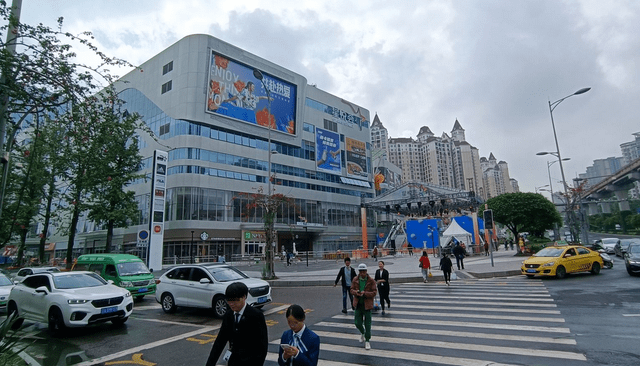 号外重庆北区又一家大型购物中心开业啦现场人山人海