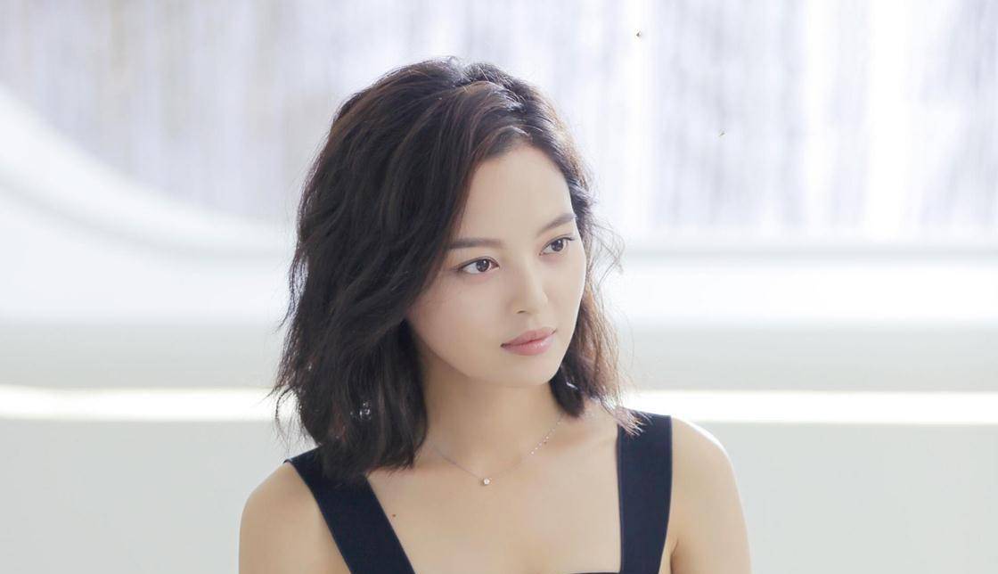 原创看到辛芷蕾的土味旧照后才知道什么叫女大十八变