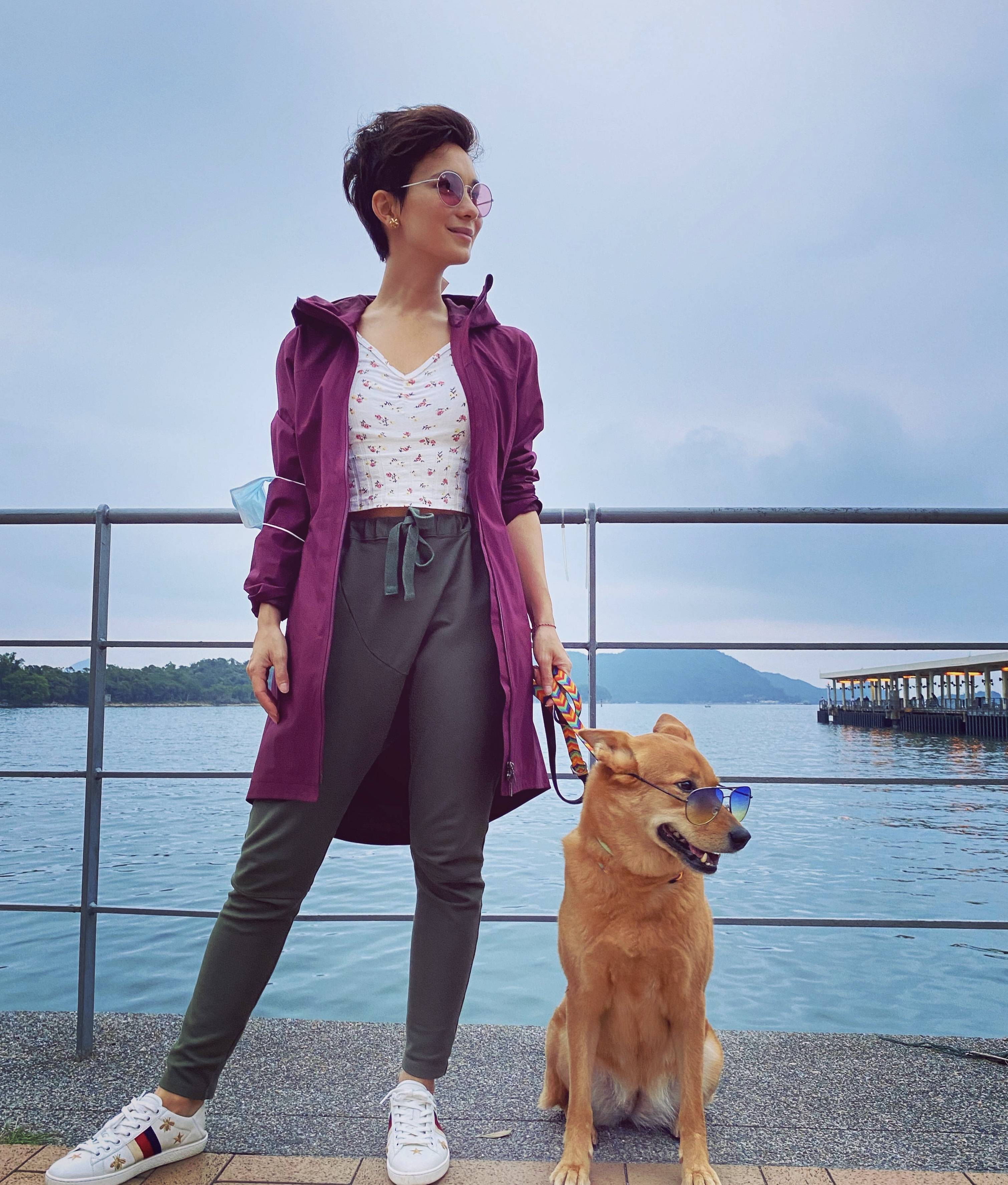 卢靖姗晒韩庚视角时尚照,清凉时尚尽显绝美好身材,网友表示羡慕_生活