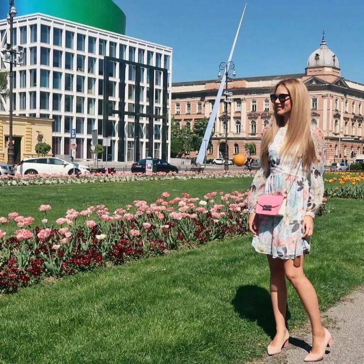 ����ְ��Ԥ������,��Щ���Լ۱Ȱ���ֵ��ӵ��,�����ݶ����ֲ���