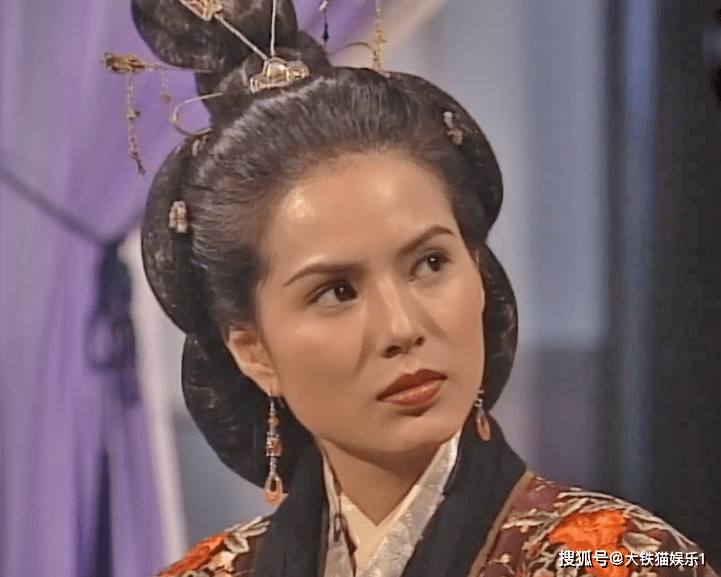 李青萝对比:少时不知舅妈美,光顾看神仙姐姐了_王夫人_王语嫣_段誉