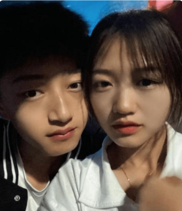 原创变形记梁小友为父治病辍学成网红如今又为爱情不惜整容