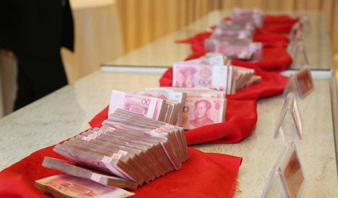 原创重庆公务员晒工资工作20年养活一家人没问题