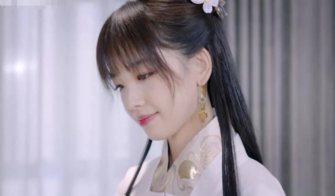 原创网红给王冰冰打造汉服造型颜值降低惨变路人被嘲不如不化