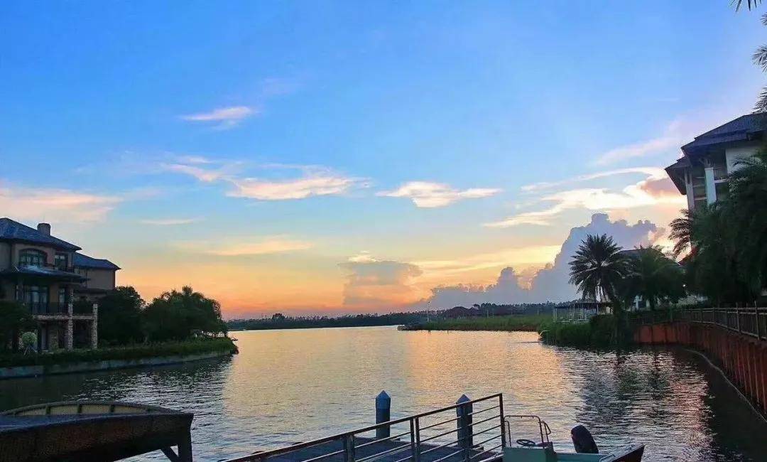 迪茵湖小镇欢迎您进入官网中山三角迪茵湖小镇售楼处电话售楼处地址