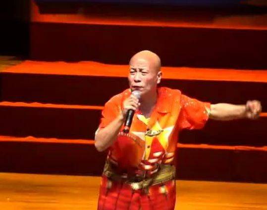 他是著名二人转演员,曾与赵本山范伟搭戏,如今近况判若两人_翟波