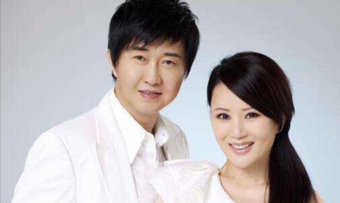 付笛生与妻子相爱34年恩爱如初一家3口生活幸福