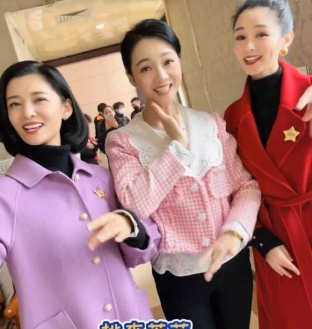 原创美女任良韵一个工科出身的人最后成为了安徽卫视的当家主持人