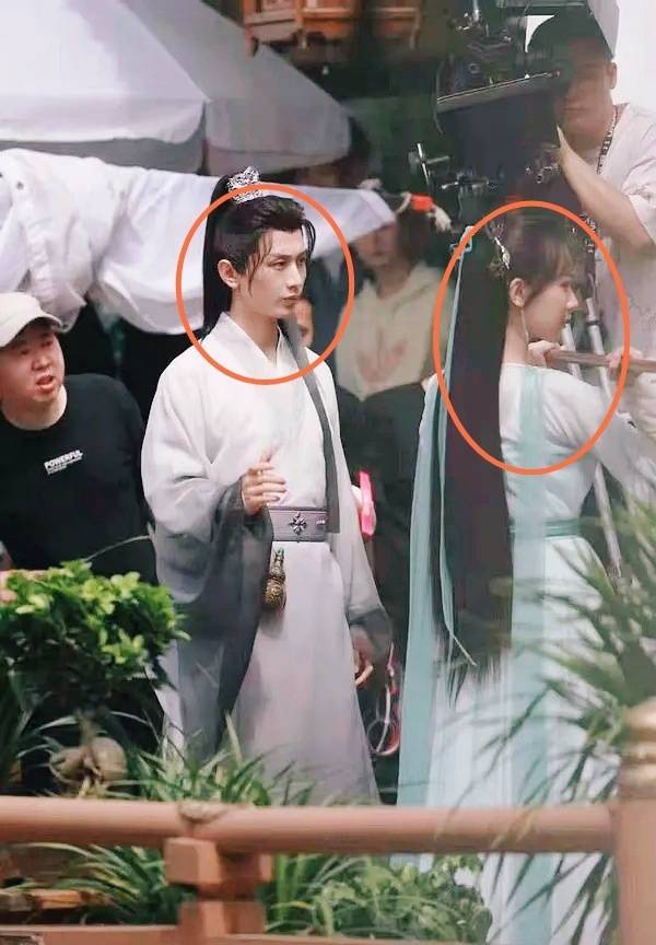 杨紫成毅同框路透首曝出顶流花旦终于进组2人不缺cp感