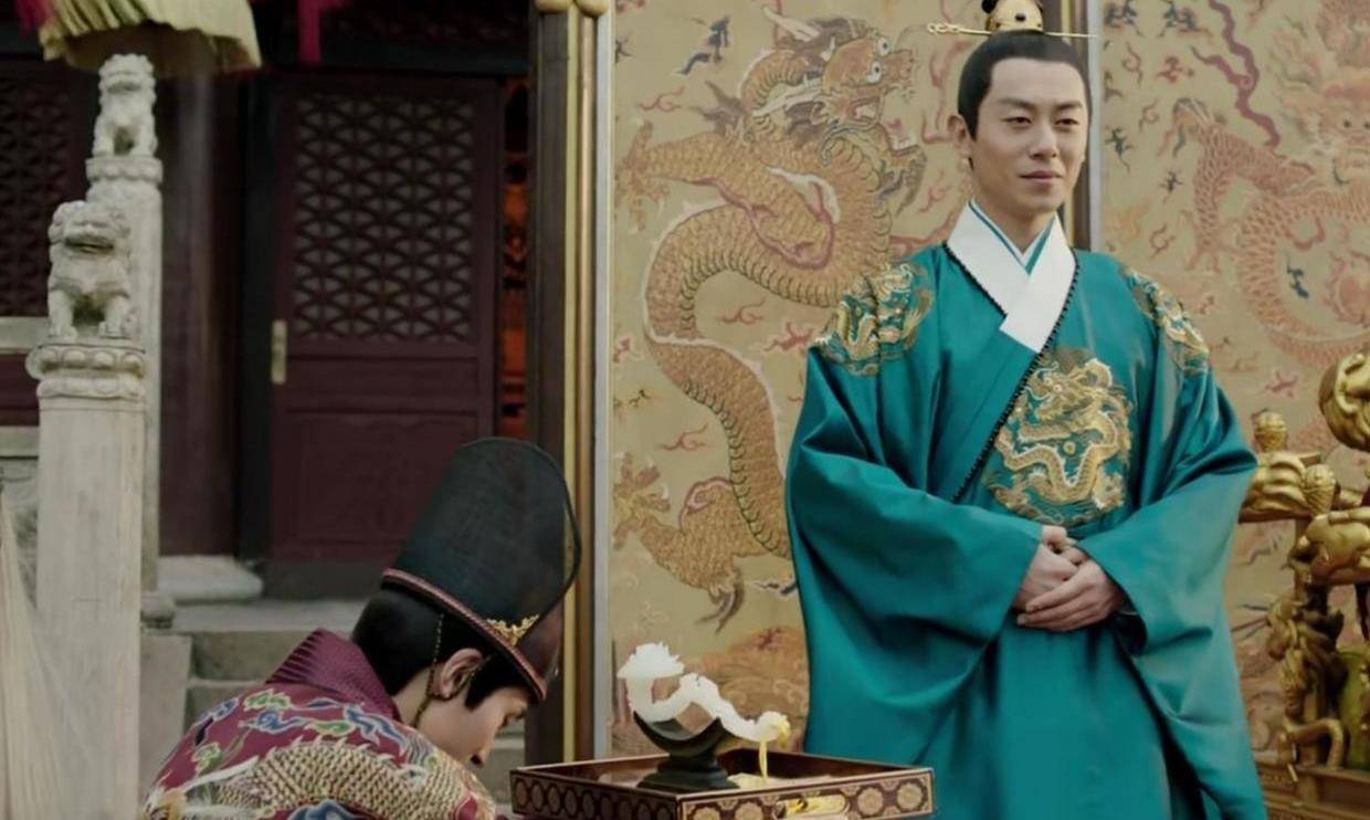 朱高煦得到惩戒后,朱瞻基的三叔朱高燧还算识趣,并没有像他二哥那样