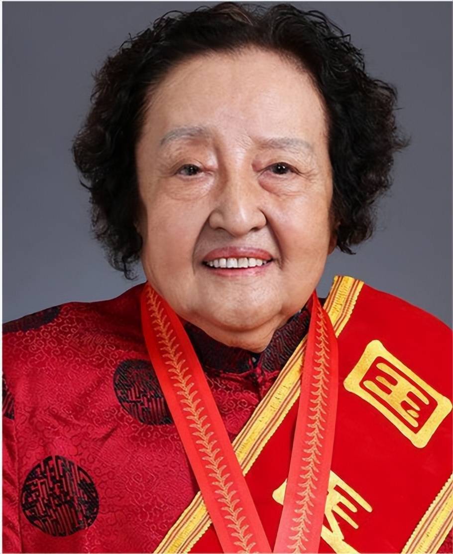 原创国医柴嵩岩为何被患者尊称为送子观音了解下她的传奇故事