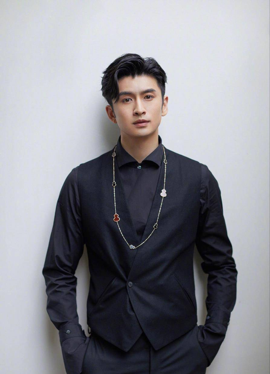 嘉行传媒受捧的男艺人中,张彬彬终于火了,他要等到何时?