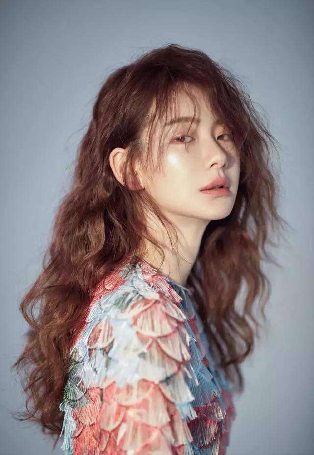 原创真正会打扮的女人通常会留的5种发型轻松遮盖发际线问题