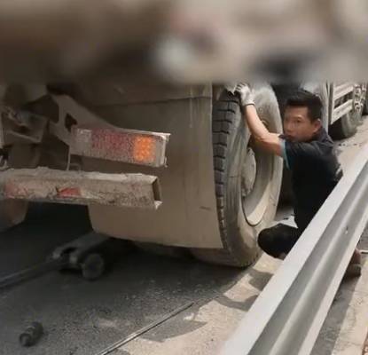 广东惠州：高速救援车不请自来，事故车主拒绝救援还被收取500元