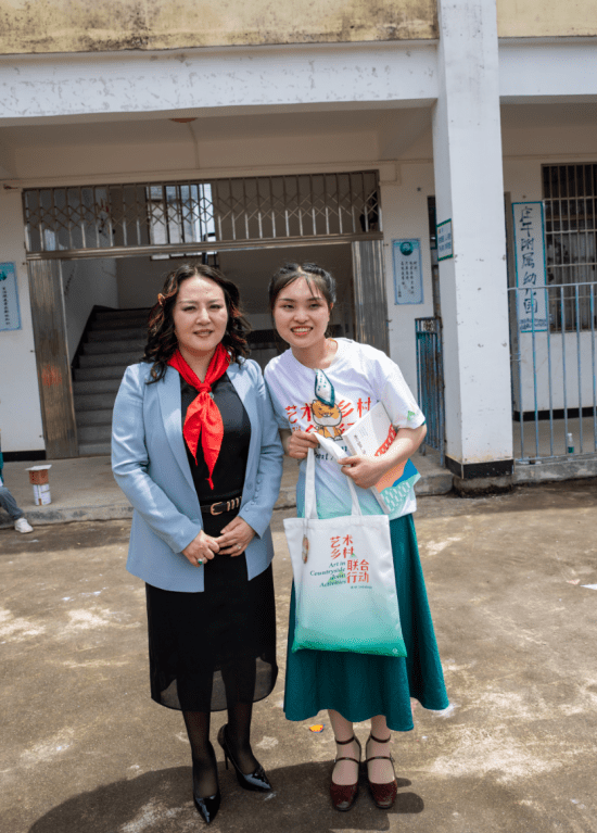 美丽魔方助力"美好乡村艺术共创营",关爱永不止步_深圳_寻乌县_陈琼