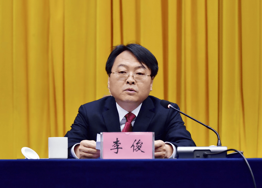 李俊代表新一届民革忻州市委会班子作了发言