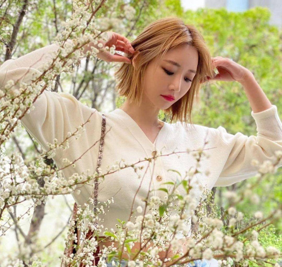 什么叫行走的时尚教科书看高俊熙今夏从发型到服装都好看到不行