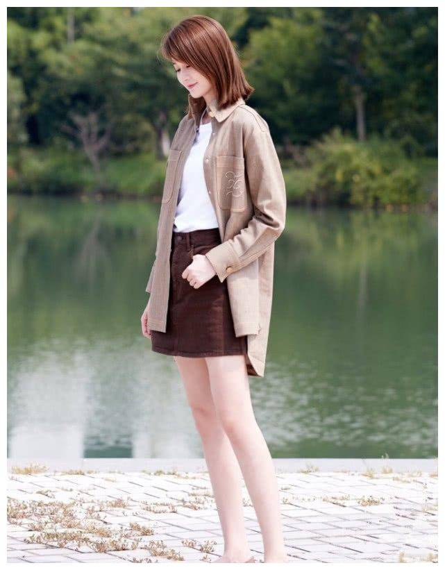 原创乔欣腿细得过分95斤的我都穿不进的裤子她穿却满是褶皱