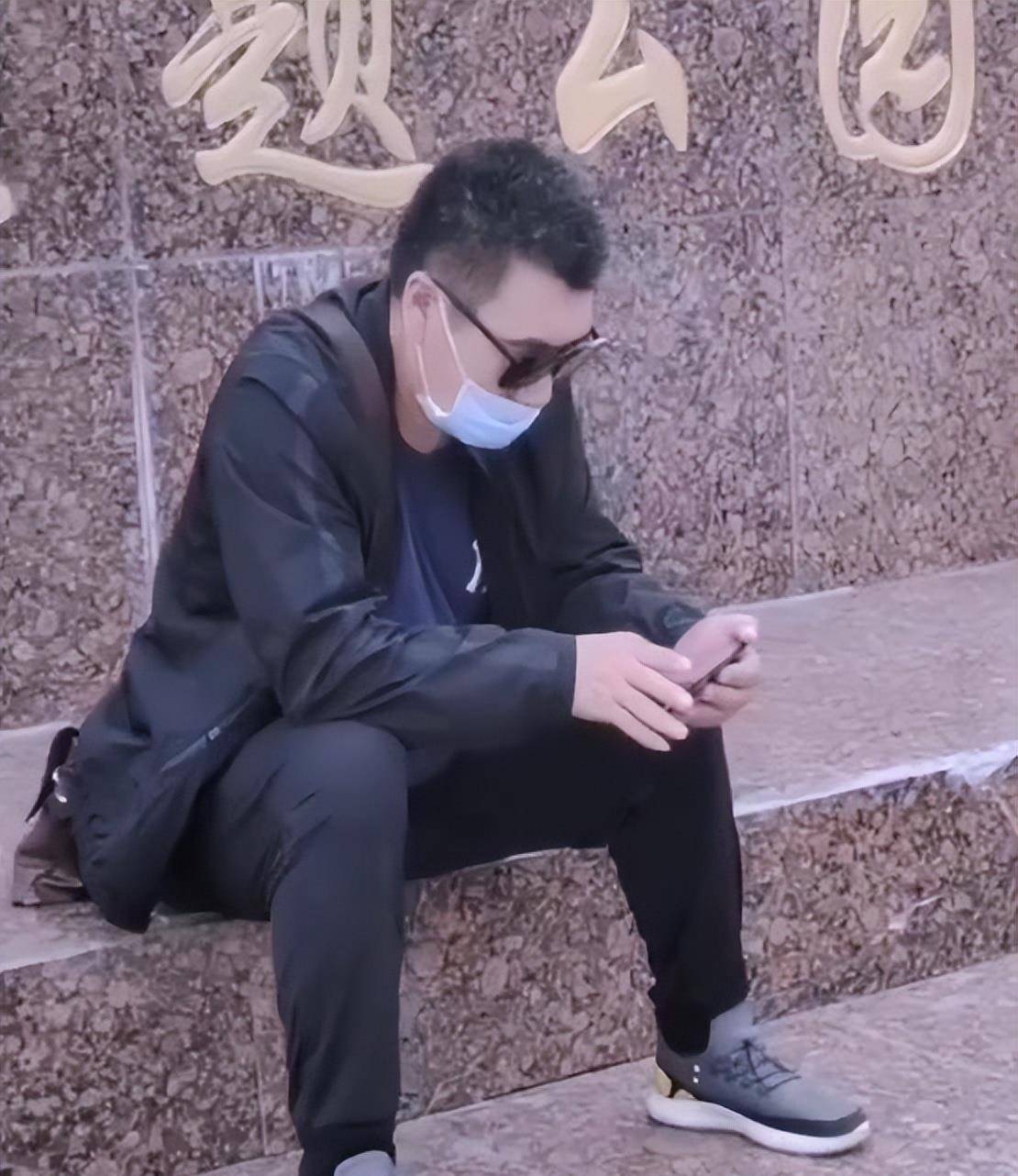 原创作秀马玉琴夫妇被熟人曝光感情状态网友各玩各的