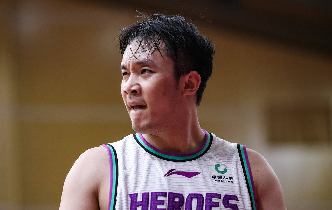 解脱了!丁彦雨航离开山东令人欣慰,下一站被曝四川,媒体人辟谣