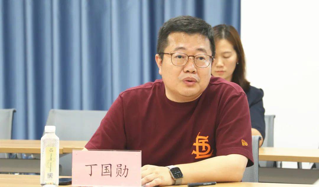 昆明市政府外事办主任张晓明五华区区长李亮一行莅临启迪创新跨境