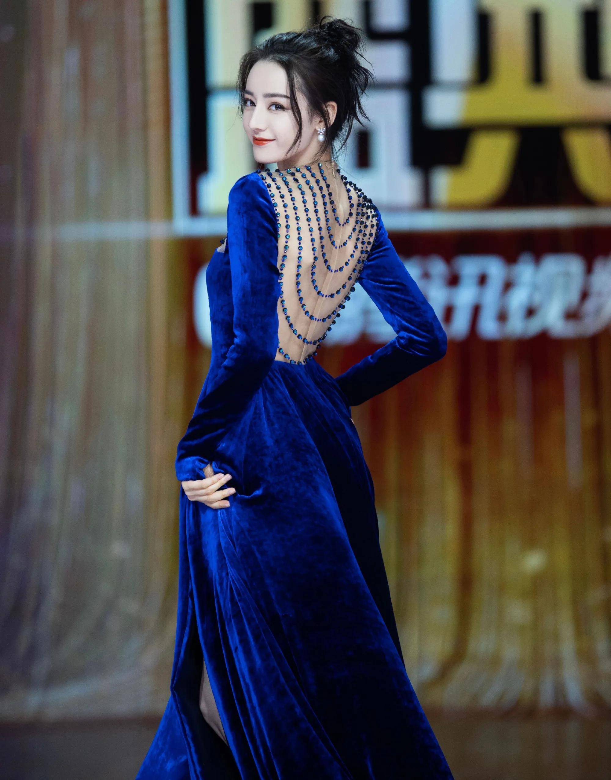 杨幂礼服藏心机,热巴秀身材,不敌胡冰卿放大招_高定_刘亦菲_裙子