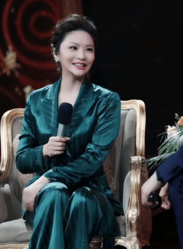 原创主持人孟盛楠24岁进央视36岁登上春晚如今41岁仍单身未婚