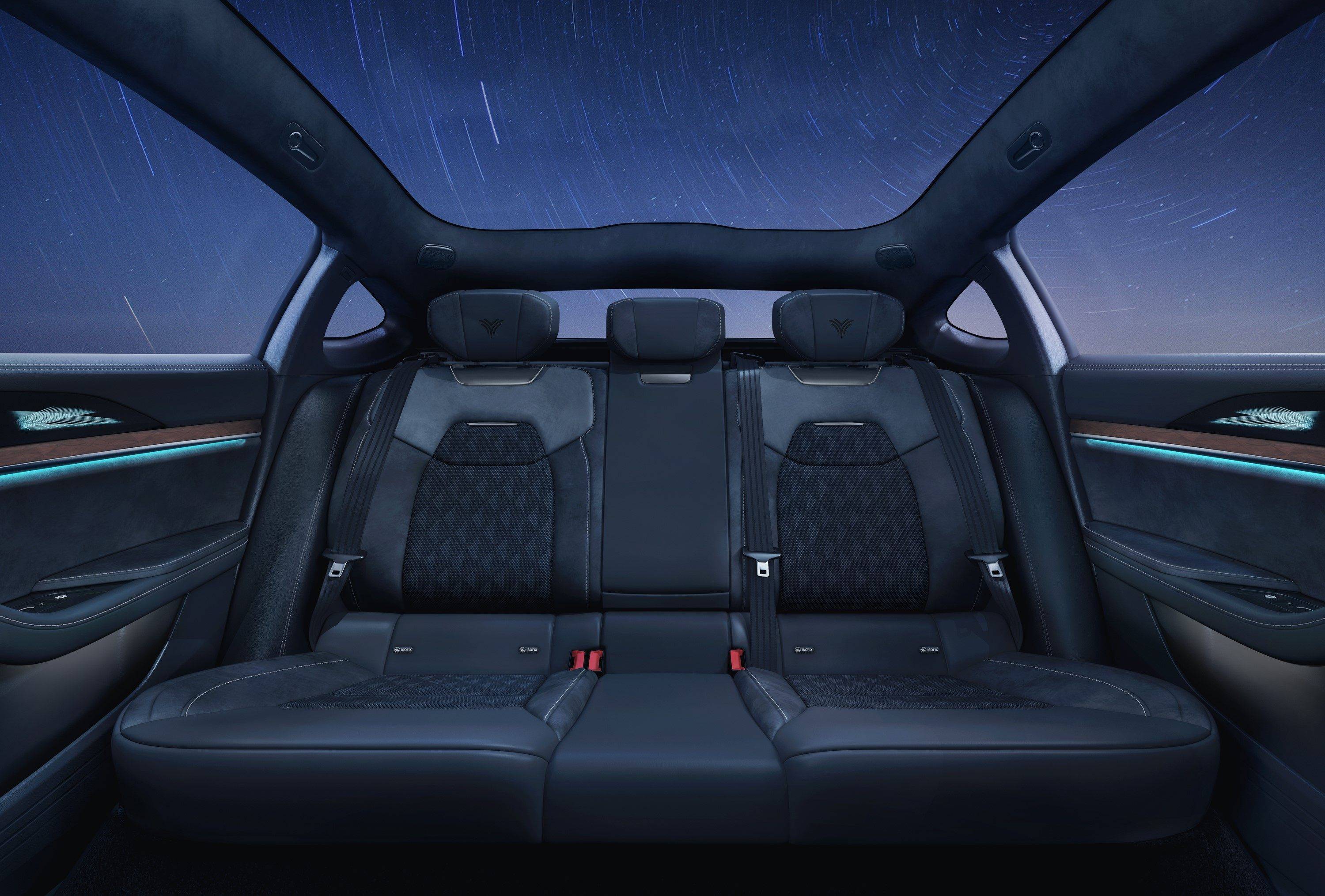 副驾位置也有屏幕氛围感不输50万级豪车这两款中国车才20多万