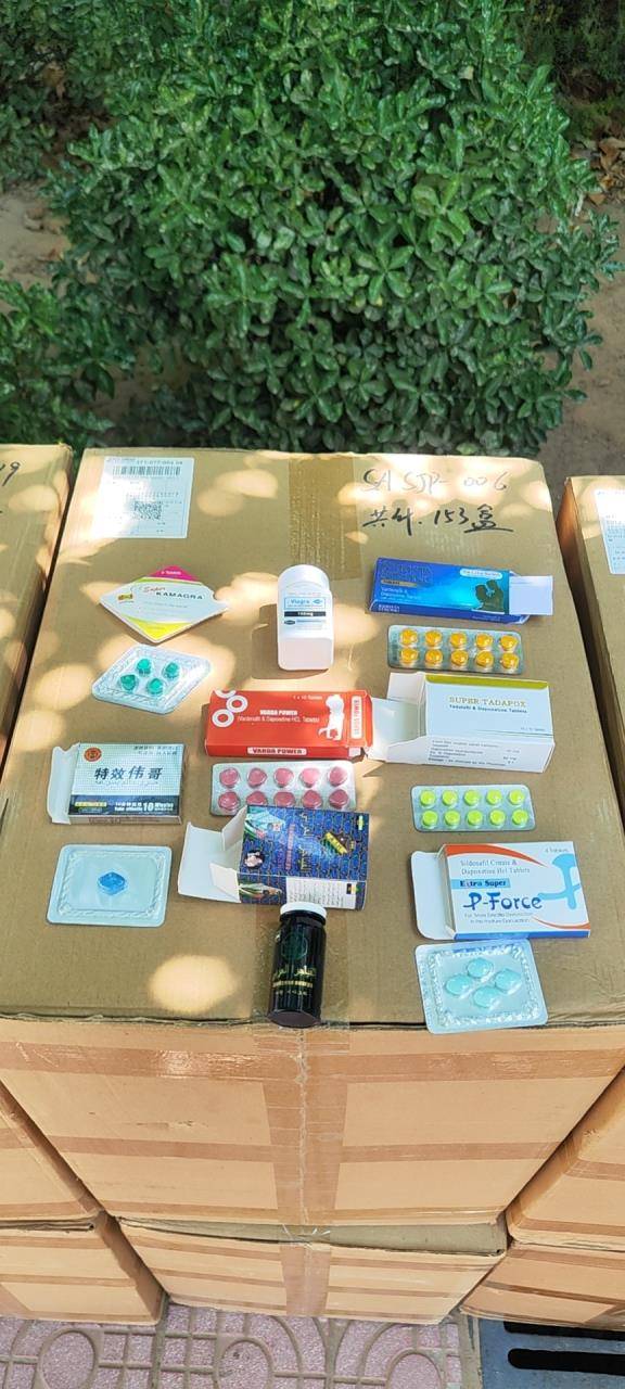 据三官庙派出所所长朱伟介绍,食用了含有"西地那非"成分的药品不但起