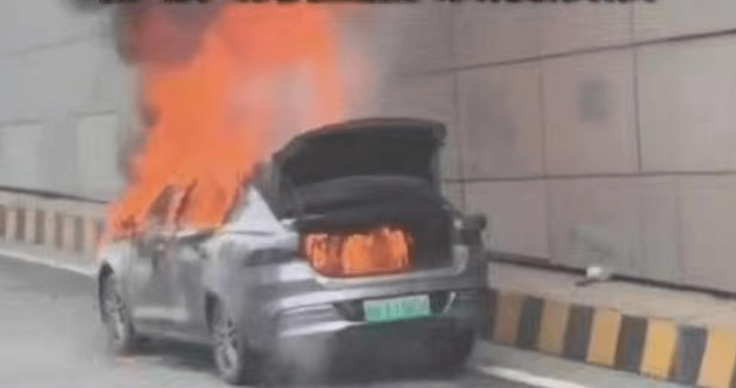 比亚迪新能源事故现场 484faea072d542f5b3d0dc1554f84845.png