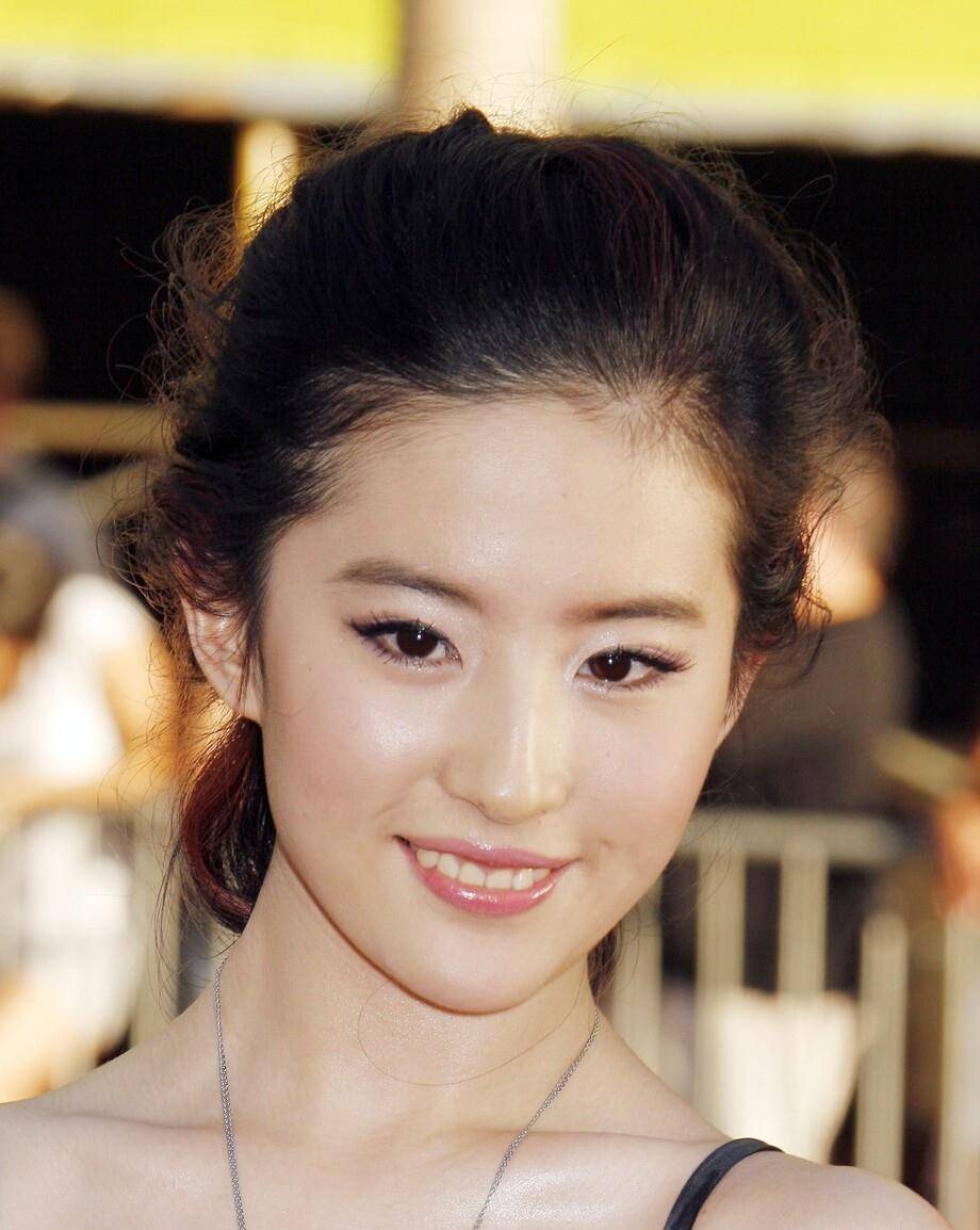 刘亦菲:已落凡尘的"神仙姐姐",依然美丽,也更美丽_宋承宪_形象_李若彤