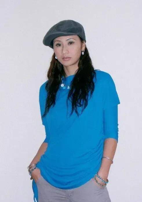 这部剧里的熟面孔太多了, 饰演圣姑迦因大弟子申屠宏的欧瑞伟 .