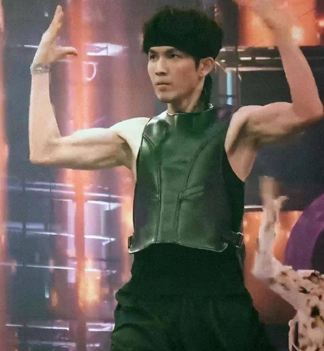 46岁钟汉良近照曝光身材惊艳自律的人生到底有多安逸