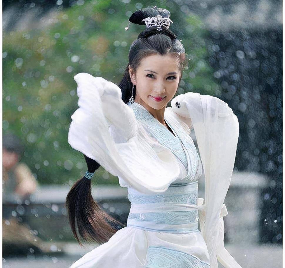 "陈好一家外出活动,百亿老公长相英俊,三个孩子罕曝光_观众_貂蝉_姑娘