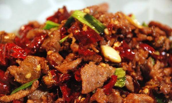 夏日神仙下酒菜,麻辣鲜香的爆炒牛肉,1分钟就能出锅