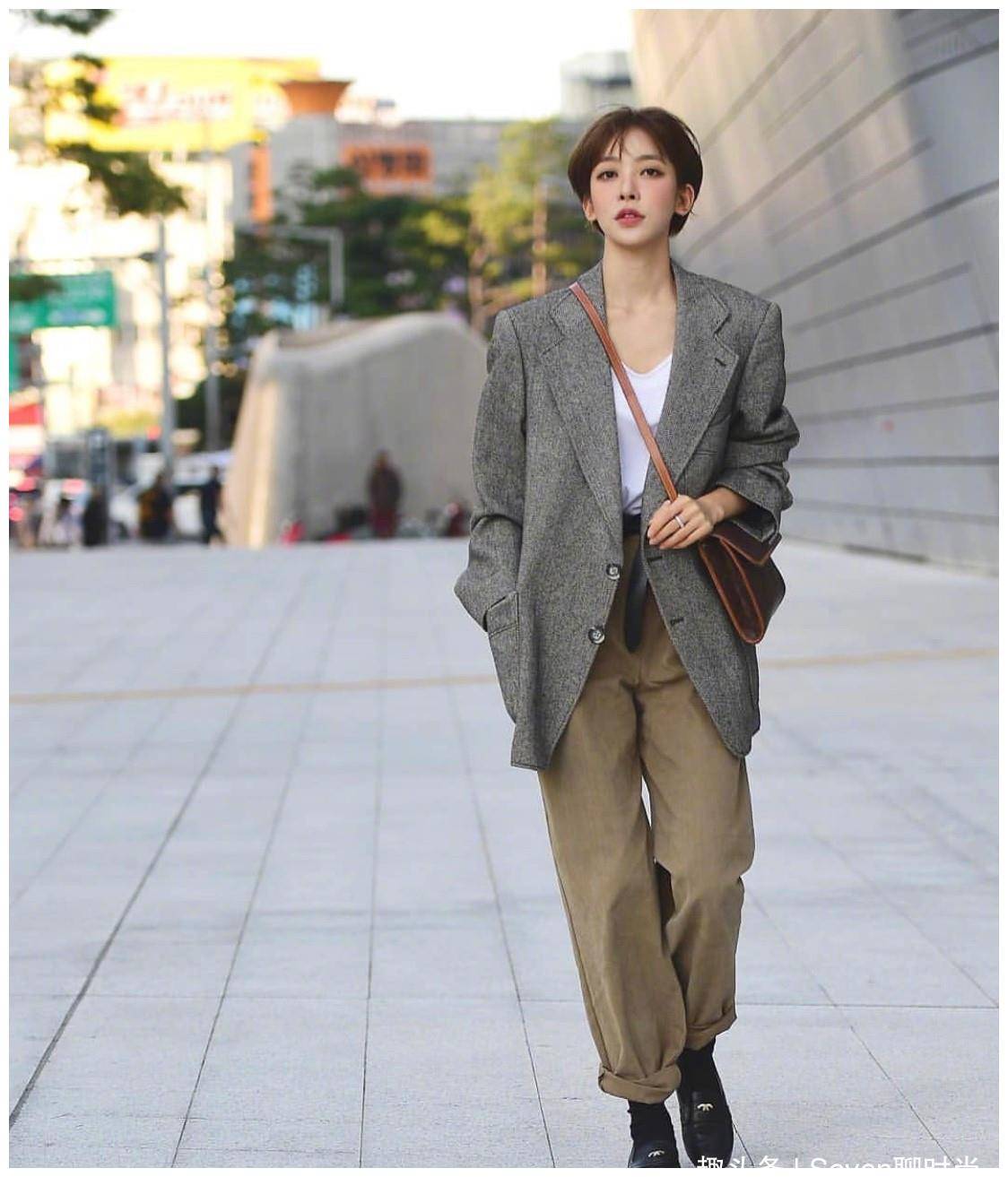 原创韩国首尔时尚街拍潮流达人穿得又美又飒非常适合女生秋冬借鉴