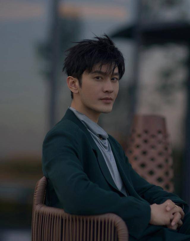 43岁黄晓明为新片漂亮30斤,去油成功网友不敢夸:又来部霸道总裁