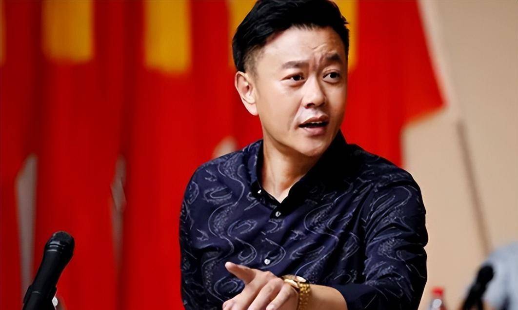 冯嘉怡:现实中的霸总,公认的荧幕"绿叶",演戏是为了体验人生_电视剧