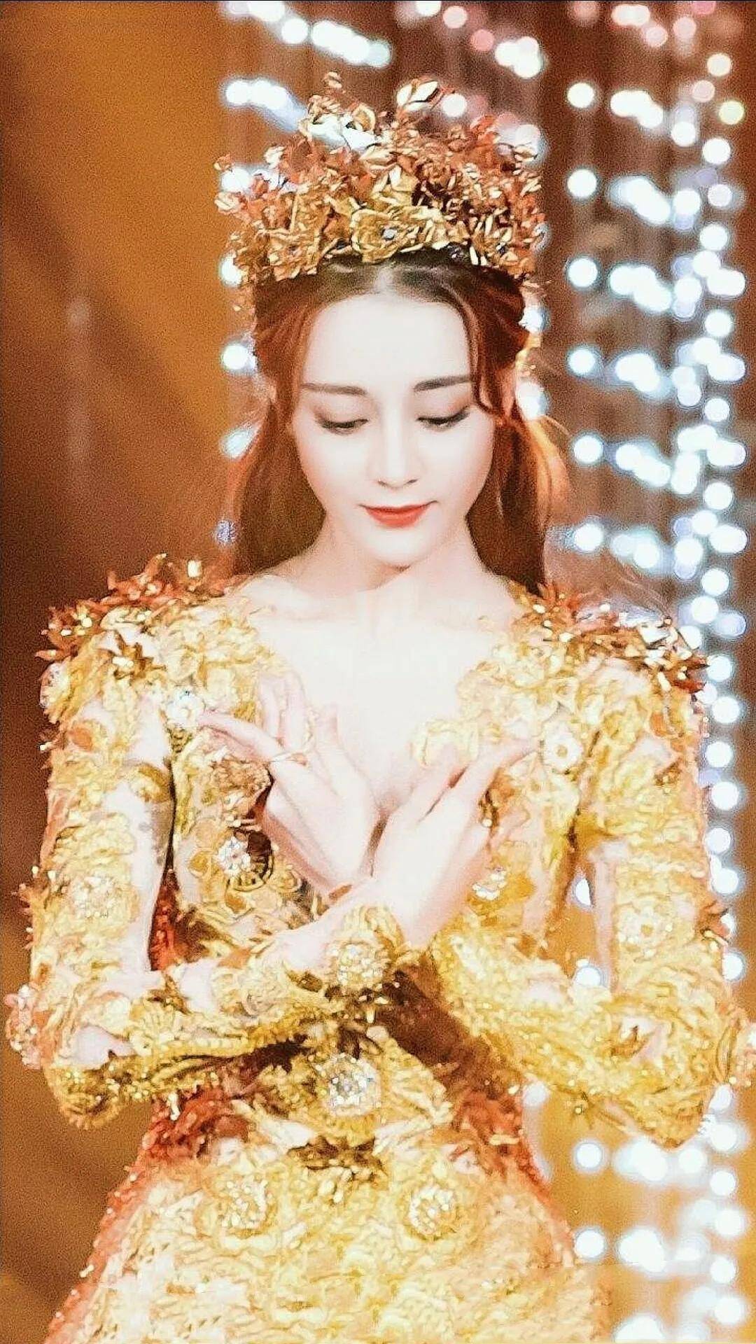 原创八位不同气质金鹰女神刘亦菲最典雅